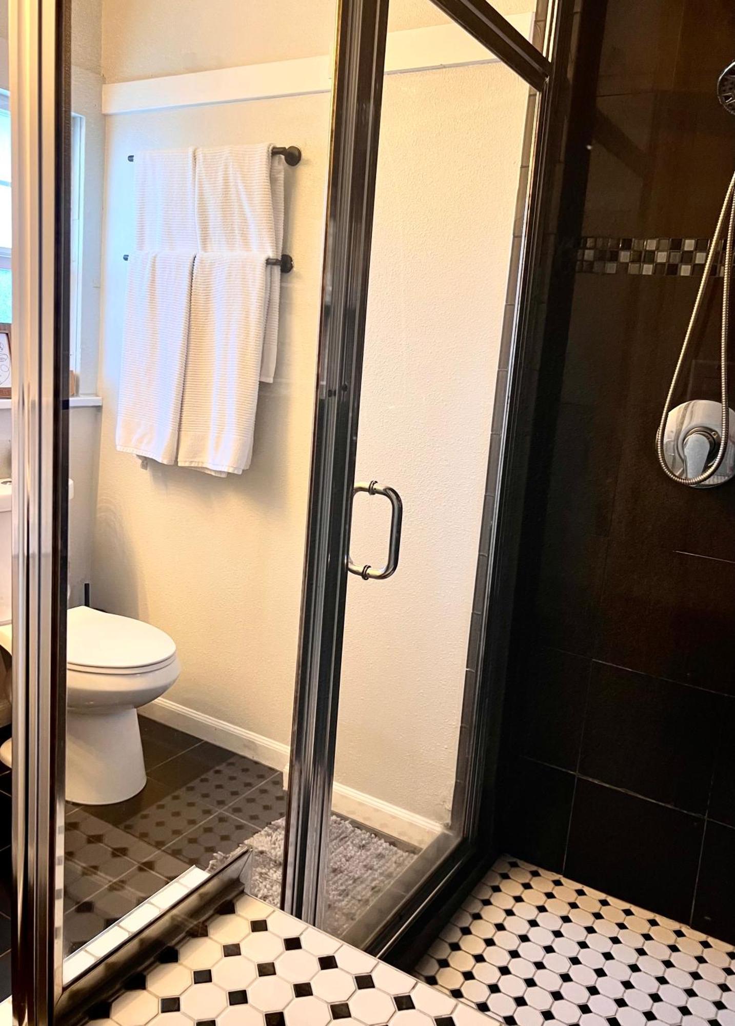 Hollywood House With Parking - Walk To Attractions Сasa de vacaciones *