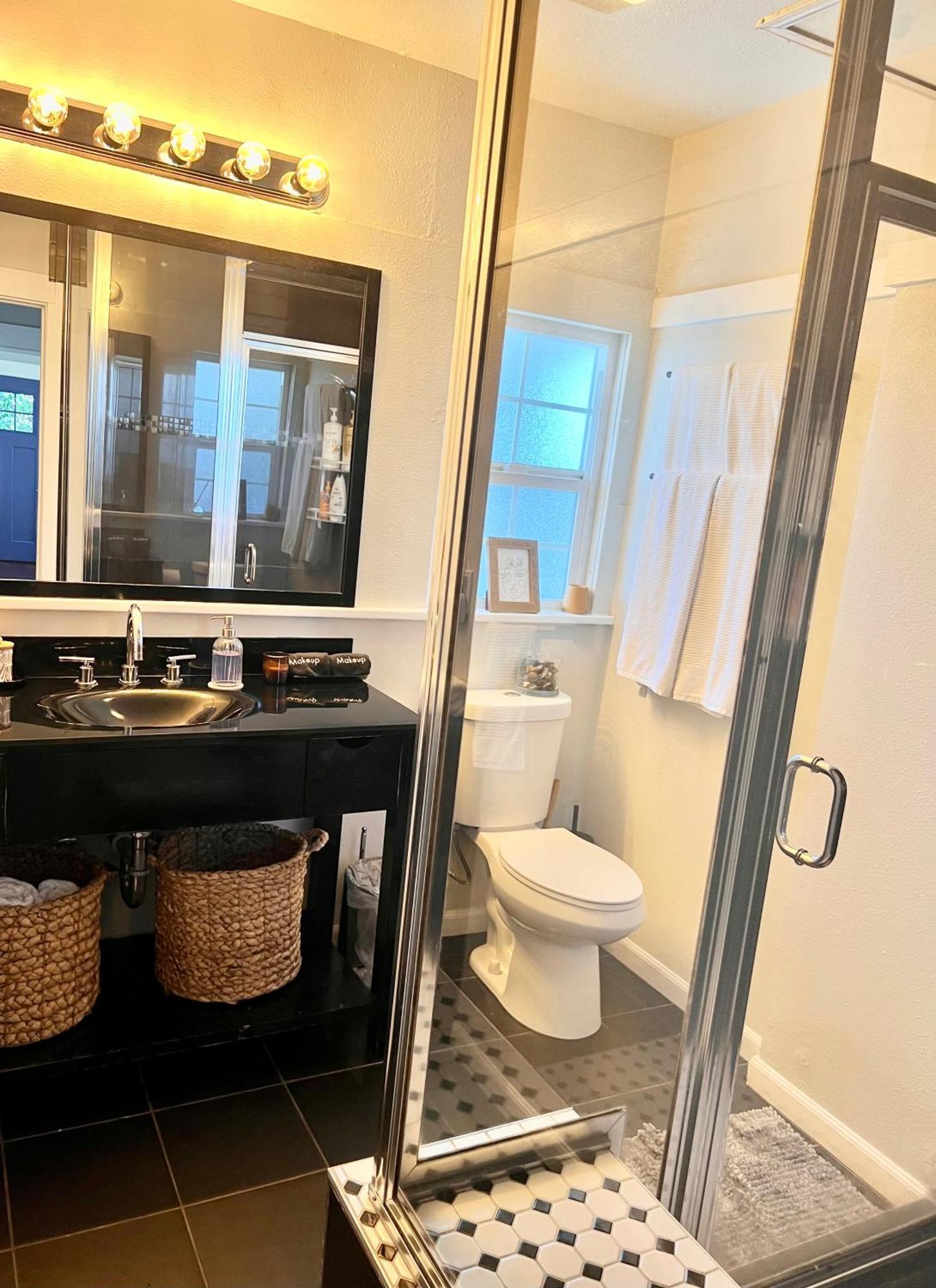 Сasa de vacaciones Hollywood House With Parking - Walk To Attractions *